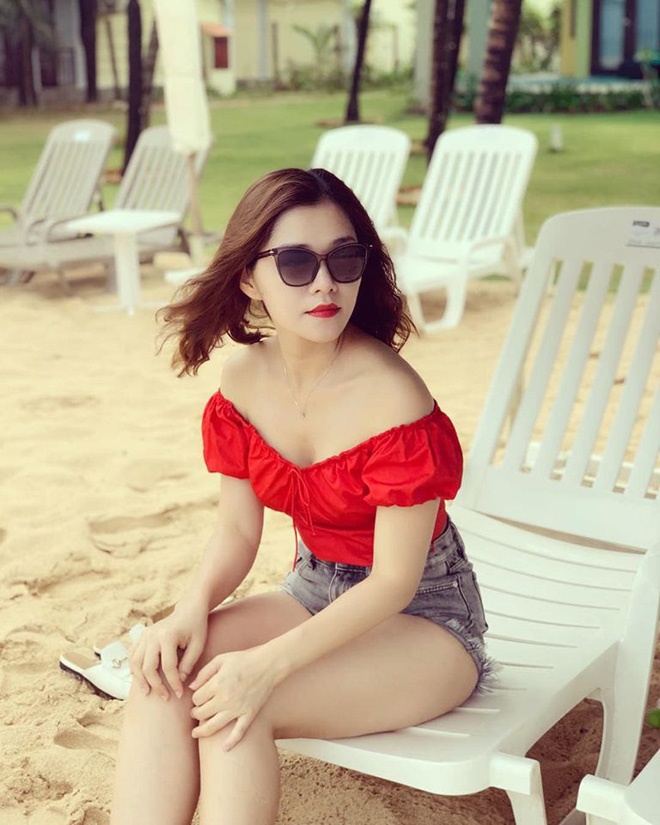 Vẻ gợi cảm của người phụ nữ U40 khiến Chi Pu ngưỡng mộ-6