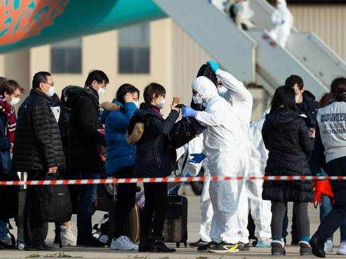 Cập nhật virus corona: 361 người tử vong, hơn 17.200 người nhiễm, 20 người Pháp sơ tán khỏi Trung Quốc có triệu chứng nhiễm virus, số bệnh nhân hồi phục cũng tăng lên