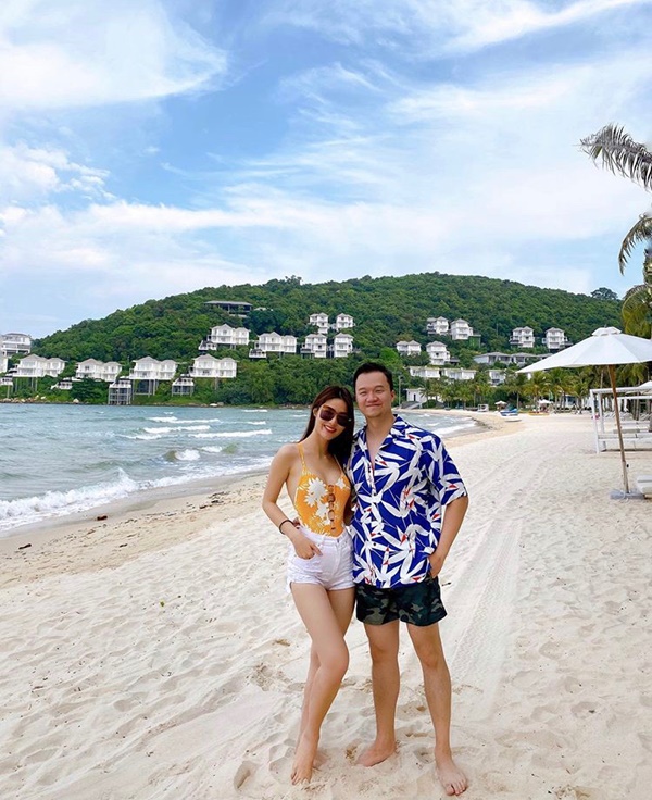 Diễm My 9x và bạn trai liên tục diện đồ ton-sur-ton sang chảnh và đồ đôi sau khi gương vỡ lại lành-4