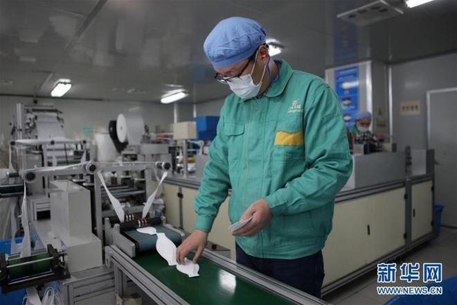 Bên trong các nhà máy sản xuất khẩu trang tại Trung Quốc-3