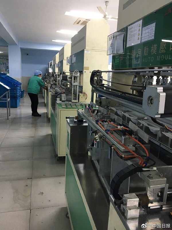 Bên trong các nhà máy sản xuất khẩu trang tại Trung Quốc-5