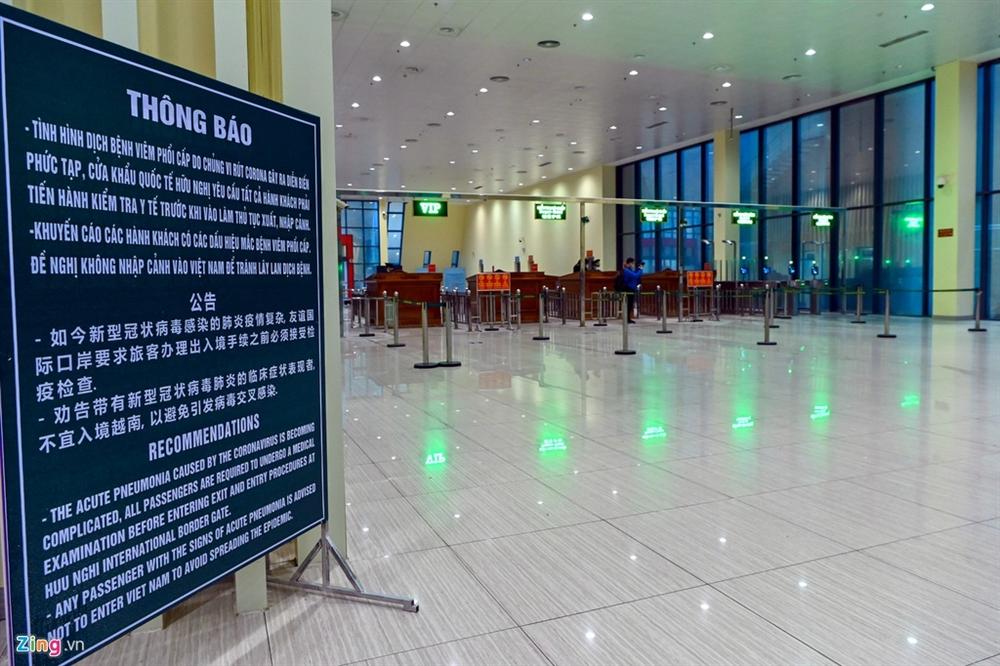 Đo thân nhiệt, cách ly 14 ngày toàn bộ người Việt về từ Trung Quốc-9