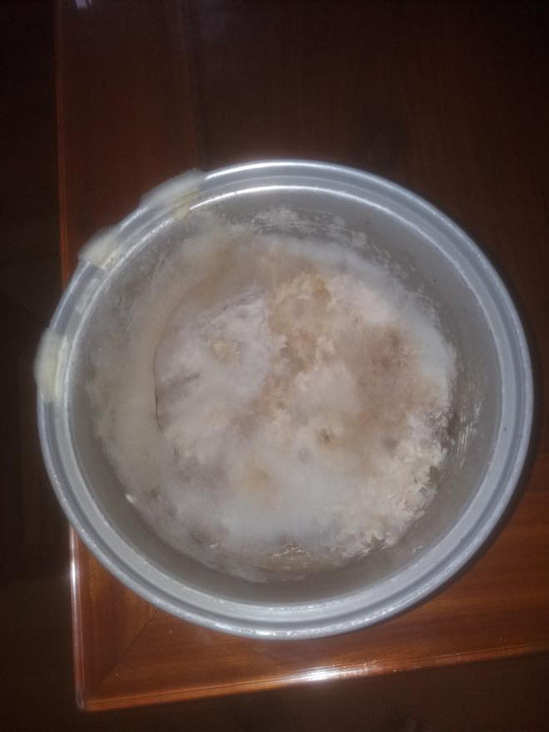 Hết hồn với series nồi cơm điện mốc meo, bốc mùi thối kinh dị sau Tết vì người ở trọ quên rửa!-1