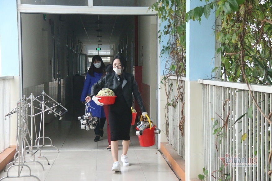Giáo viên luộc khăn, chia rau...ngày nghỉ học phòng dịch virus corona-5