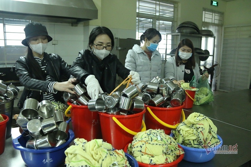 Giáo viên luộc khăn, chia rau...ngày nghỉ học phòng dịch virus corona-8