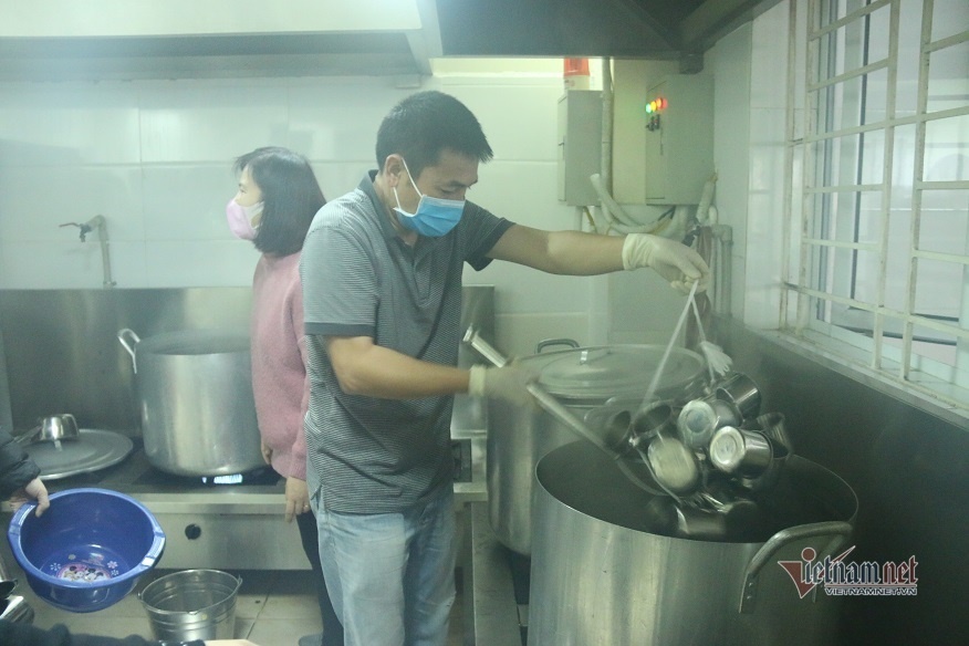 Giáo viên luộc khăn, chia rau...ngày nghỉ học phòng dịch virus corona-12