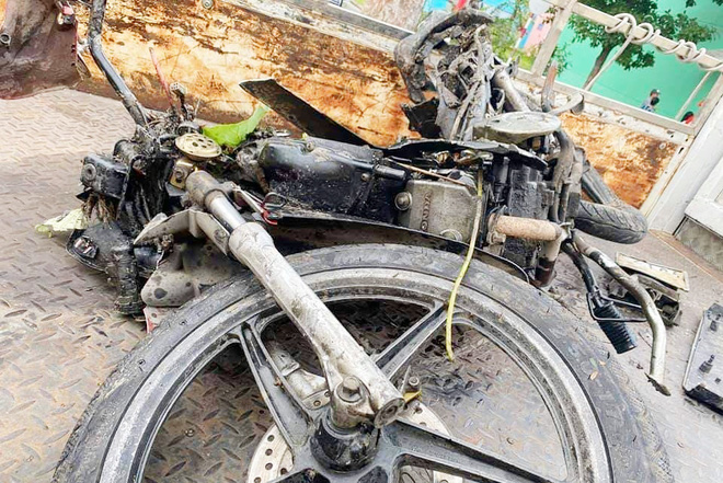 Con gái tài xế GrabBike bị Mercedes tông chết mùng 6 Tết: Chị chỉ mong họ đến để thắp nén hương, xin lỗi bố mà thôi!-3