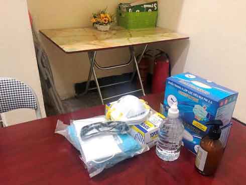 Chú rể Trung Quốc đi bộ đón dâu giữa lúc dịch bệnh hoành hành-1