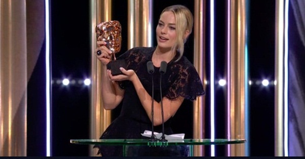 Công nương Kate gây tranh cãi với khoảnh khắc xấu tính” khi vợ chồng em dâu Meghan bị đem ra làm trò cười-2