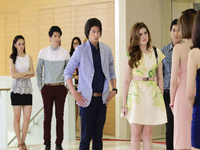 Chồng gặp hạn khi đưa bồ vào nhà nghỉ, 20 phút sau có một cuộc chạm trán khiến ai có mặt ở đó cũng toát mồ hôi hột-1