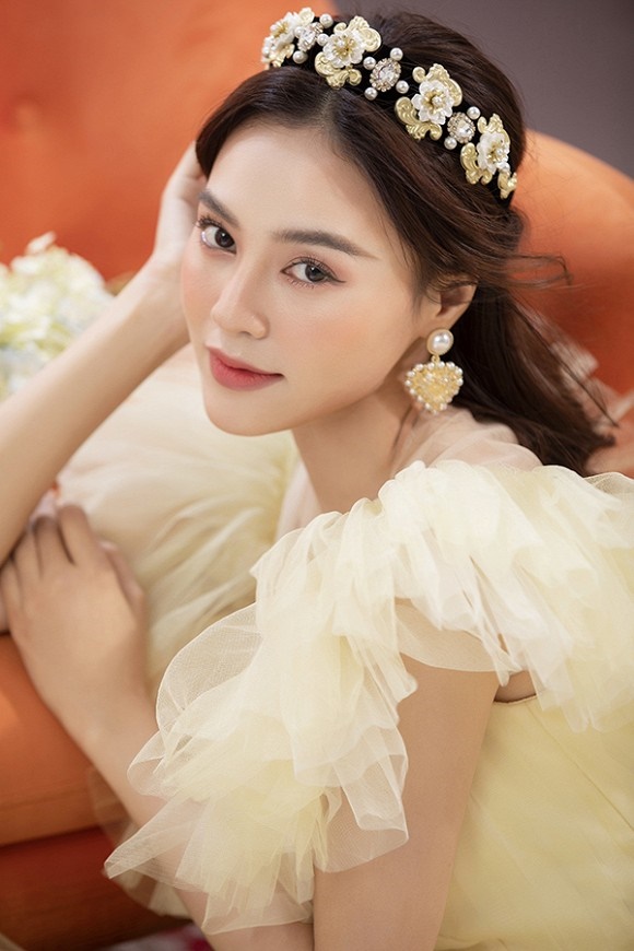 Đỉnh cao như Ninh Dương Lan Ngọc, lên đồ ngọt lịm vẫn gây đốn tim” vạn ánh nhìn-2