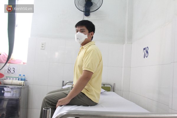 Ảnh: Bệnh nhân nhiễm virus Corona vui mừng khi được xuất viện, cảm ơn các bác sĩ Việt Nam đã tận tình cứu chữa-16