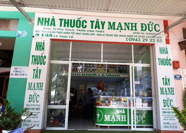 Phát hiện nhà thuốc găm 2.000 khẩu trang y tế dù báo hết hàng-2