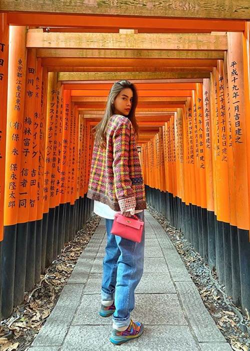 Hồ Ngọc Hà mặc đồ thùng thình như đàn ông vẫn khiến fan ngả mũ thán phục-1