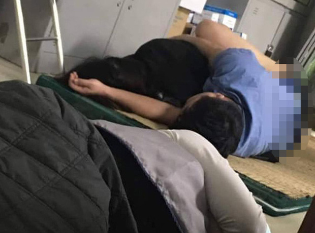Bác sĩ bị tố ôm nữ sinh viên ngủ trong ca trực: Tỉnh dậy mới biết mình không mặc quần dài-1