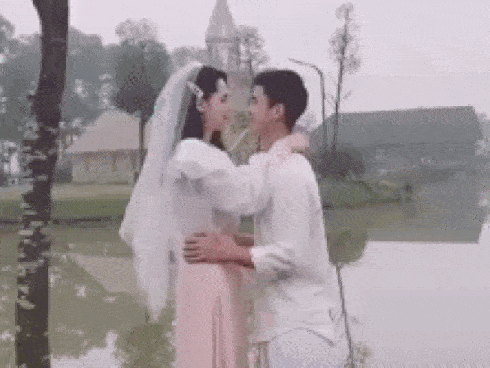 Đám cưới Duy Mạnh - Quỳnh Anh được trang hoàng bởi 500.000 viên pha lê, ảnh cưới theo bộ phim đình đám Hàn Quốc Hạ cánh nơi anh-11