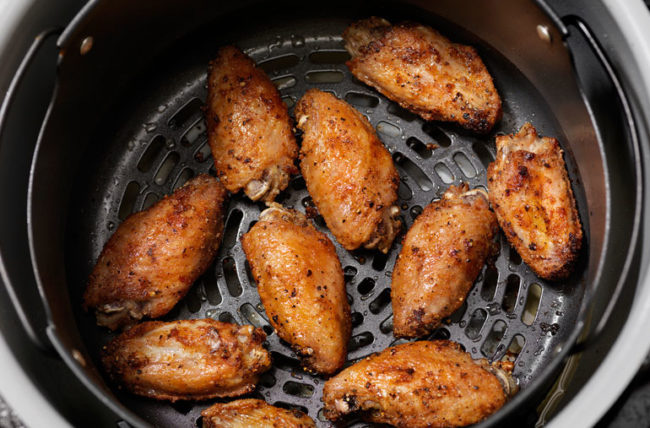 5 mẹo dùng nồi chiên không dầu chị em nội trợ cần nhớ để đồ ăn luôn ngon-2