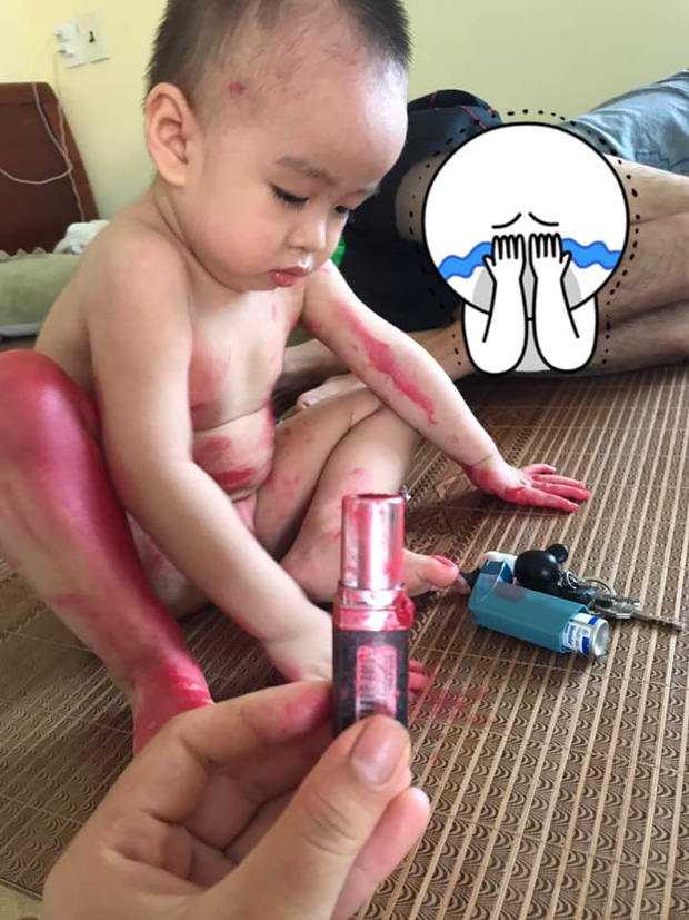 Dở khóc dở cười chuyện trông con mùa dịch virus corona: Lơ là vài phút, ông bố trẻ hốt hoảng thấy con bôi đỏ khắp mặt-6