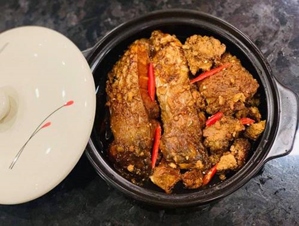 Quyết ăn nhiều để tăng đề kháng chống dịch, Lã Thanh Huyền làm chị em trầm trồ-3