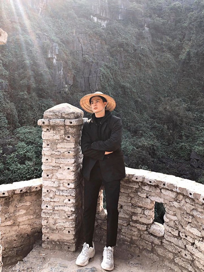 Người mẫu Hoàng Quốc Trung tung loạt ảnh sống ảo, điển trai ở Ninh Bình-5