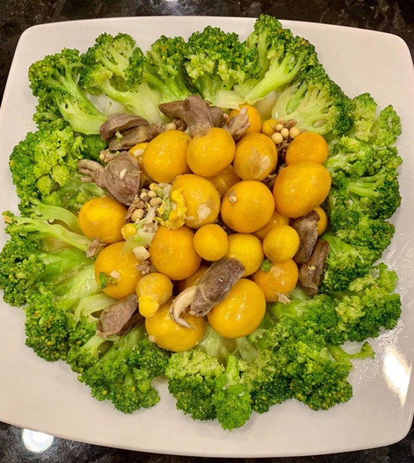 Quyết ăn nhiều để tăng đề kháng chống dịch, Lã Thanh Huyền làm chị em trầm trồ-9