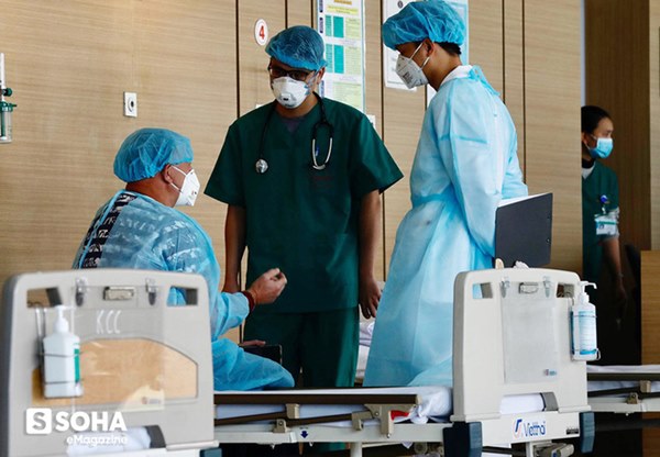 Vị bác sĩ trực tiếp đối mặt Corona: Kinh khủng, người ta kêu gọi uống cả nước tiểu. Chúng tôi quá kiệt sức vì fake news-31