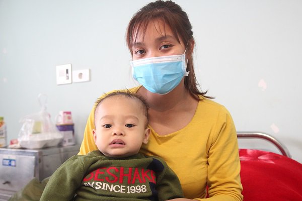 Con phải hoãn mổ vì thiếu máu giữa đợt dịch corona, bố khẩn thiết: Xin hãy cứu con tôi”-5