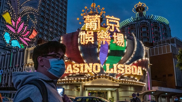 Giữa tâm đại dịch viêm phổi Vũ Hán, thánh địa sòng bạc Macao từng tấp nập khách du lịch giờ đây như thành phố ma lạnh lẽo và vắng bóng người-2