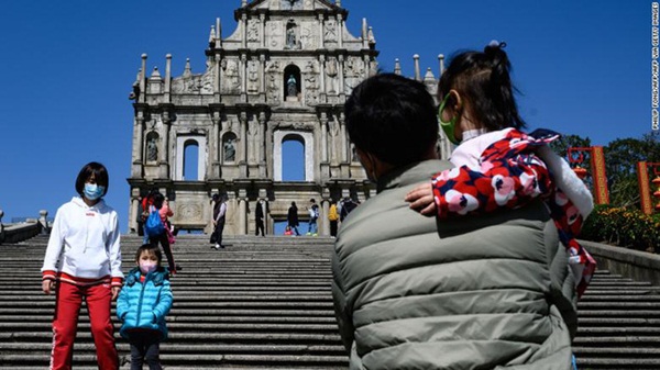 Giữa tâm đại dịch viêm phổi Vũ Hán, thánh địa sòng bạc Macao từng tấp nập khách du lịch giờ đây như thành phố ma lạnh lẽo và vắng bóng người-4