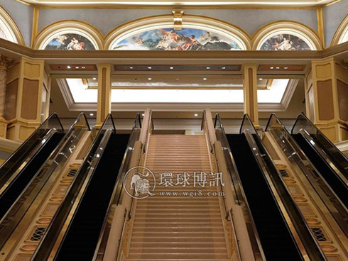 Bữa ăn vội và giọt nước mắt của các y bác sĩ Vũ Hán chống dịch corona-1