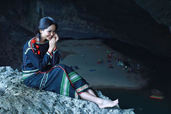 Bị nghi chụp ảnh trong hang Sơn Đoòng khi đang có rác thải bừa bãi xung quanh, H’Hen Niê chính thức lên tiếng-10