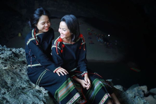 Bị nghi chụp ảnh trong hang Sơn Đoòng khi đang có rác thải bừa bãi xung quanh, H’Hen Niê chính thức lên tiếng-11