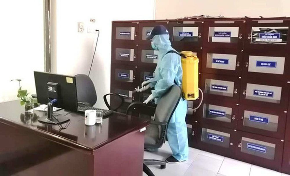 Loạn giá dịch vụ phun xịt khử trùng nhà cửa vì virus corona-1