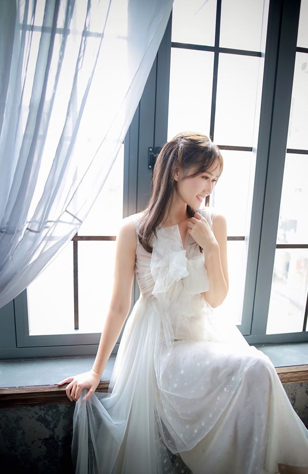 Vẻ gợi cảm của nữ diễn viên Việt bị so sánh nhan sắc với Maria Ozawa-2