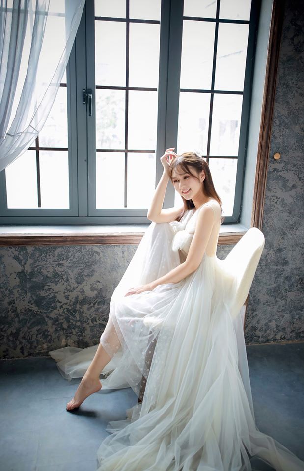 Vẻ gợi cảm của nữ diễn viên Việt bị so sánh nhan sắc với Maria Ozawa-3