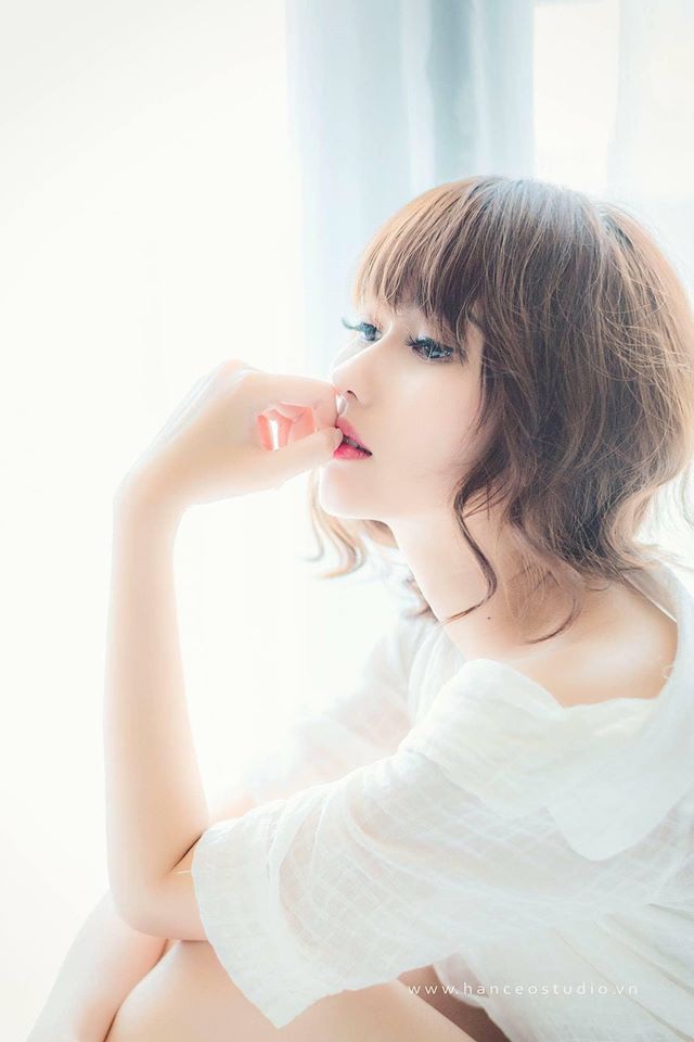 Vẻ gợi cảm của nữ diễn viên Việt bị so sánh nhan sắc với Maria Ozawa-8