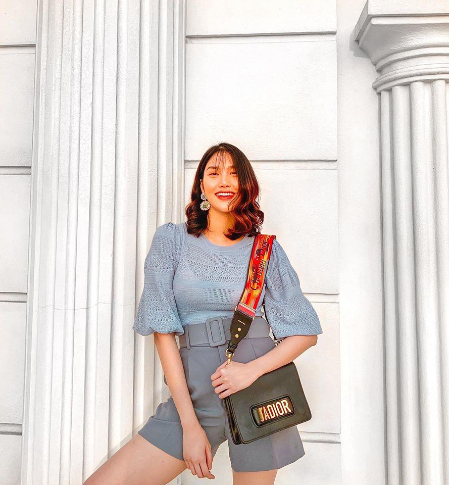 Mặc áo cũ đã đủ bất ngờ, Lan Khuê còn gây tò mò vì đường khoét sâu hoắm-7