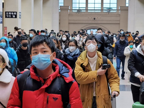 Yêu cầu hội bỉm sữa công sở nghỉ ở nhà trông con mùa dịch corona, cô gái khiến dân mạng tranh cãi nảy lửa-7