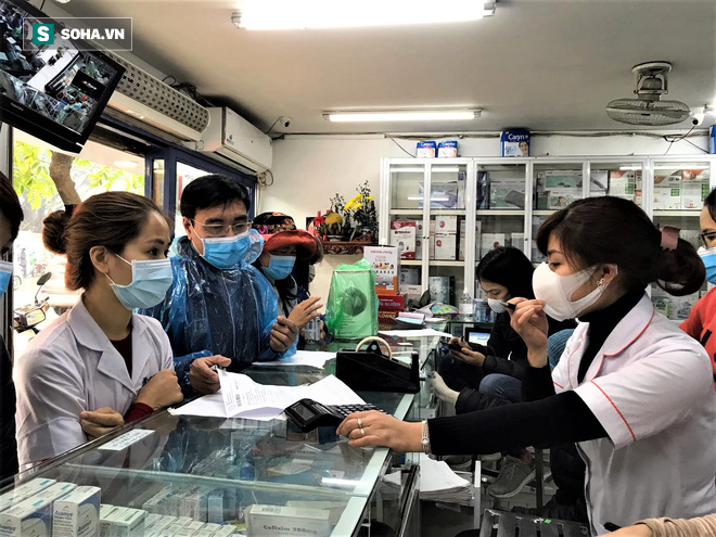 Cửa hàng thuốc tại HN treo biển bán giá niêm yết, giới hạn số lượng khẩu trang được mua-4