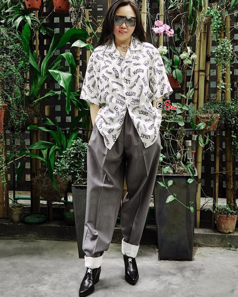 Nhìn cây hàng hiệu của Phượng Chanel mà cư dân mạng tranh cãi: Thẩm mỹ kém hay là Quá chất đây?-4