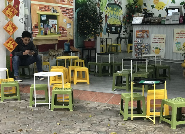 Quán hàng ế ẩm, doanh thu lao dốc vì dịch cúm Corona-1