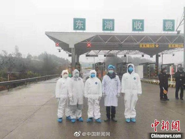 Nhân viên y tế 9x tử vong bất ngờ vì kiệt sức sau 10 ngày đêm vật lộn trong trận chiến chống lại dịch bệnh Vũ Hán-2