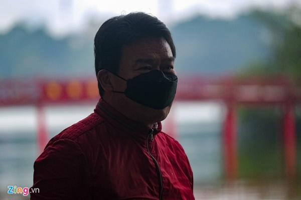 Hà Nội: Khách du lịch bất ngờ khi cầu Thê Húc đóng cửa-3