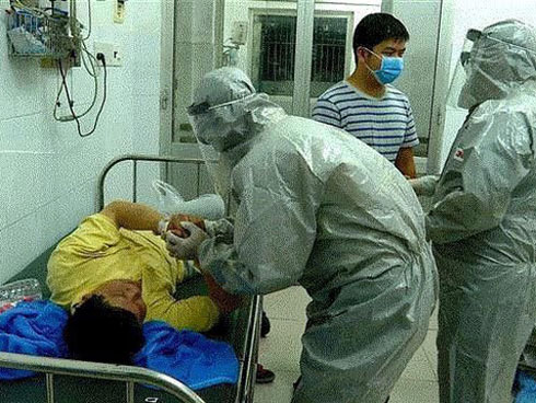 Em bé 30 giờ tuổi nhiễm virus corona-2
