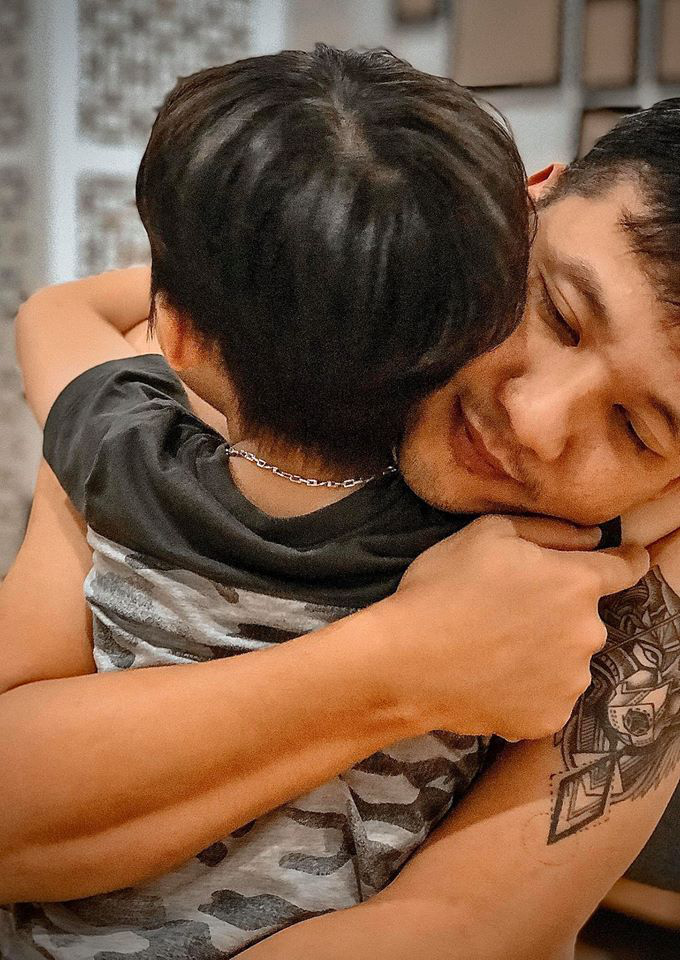 Bố say rượu nằm ngủ ngáy khò khò, con trai Đan Lê nhanh trí bào chữa hộ khiến mẹ dở khóc dở cười-2