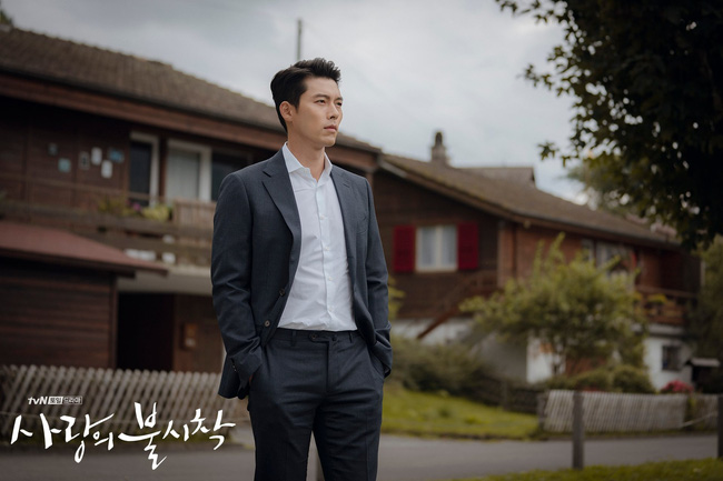 Muốn lịm đi mỗi lần Hyun Bin diện vest cực bảnh trong Hạ Cánh Nơi Anh, lỡ mai này rời xa thì Son Ye Jin biết sống sao?-10