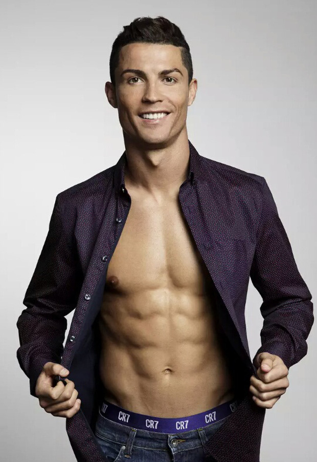 Trong ngày sinh nhật tuổi 35, Ronaldo bất ngờ bị fan đào lại ảnh từ 30 năm trước: Hóa ra, CR7 vốn đẹp trai từ bé-5