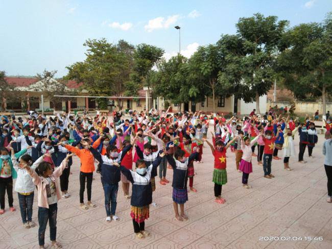 Diễn biến sức khỏe 2 giáo viên và 34 học sinh có biểu hiện ho, sốt ở Điện Biên-2