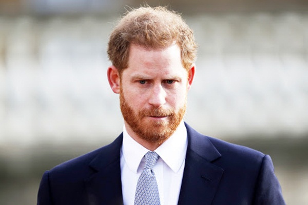 Công nương Kate hiếm hoi công khai thể hiện tình cảm với chồng trong khi Harry gặm nhấm” nỗi nhớ nơi xứ người-4