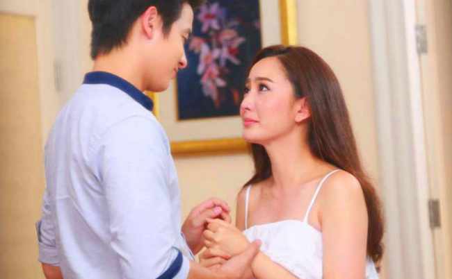 Mười mươi biết chồng có bồ mà vợ quyết không đánh ghen, cô chỉ vừa đấm vừa xoa cũng đủ khiến anh giật mình thon thót-1